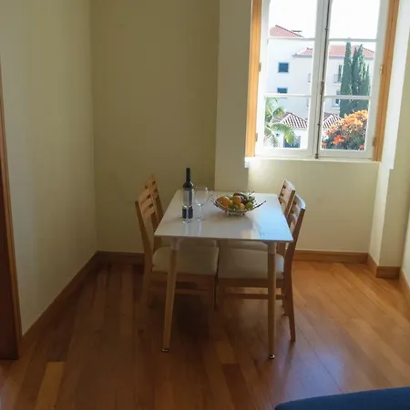 马德拉圣玛丽亚公寓 * 丰沙尔